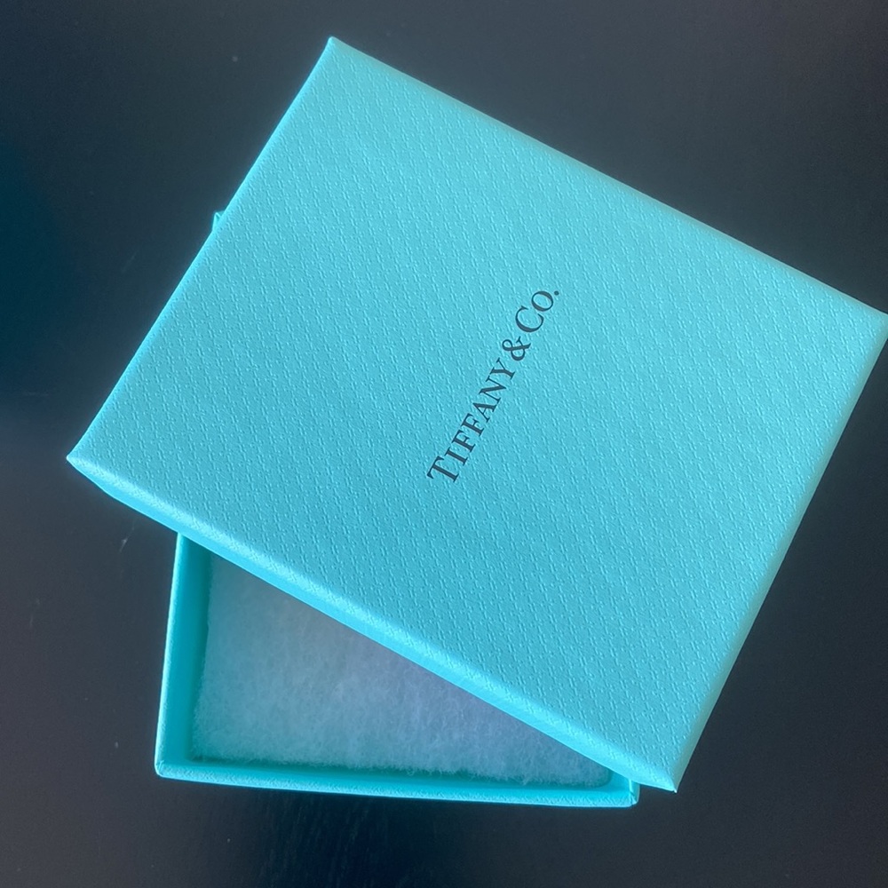 Tiffany & Co Jewelry Gift Set - Picture 4 of 6